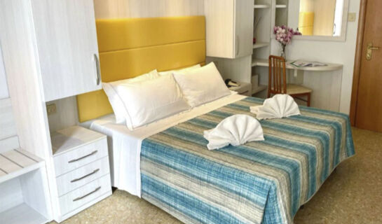 HOTEL CRYSTAL Torre Pedrera (RN)