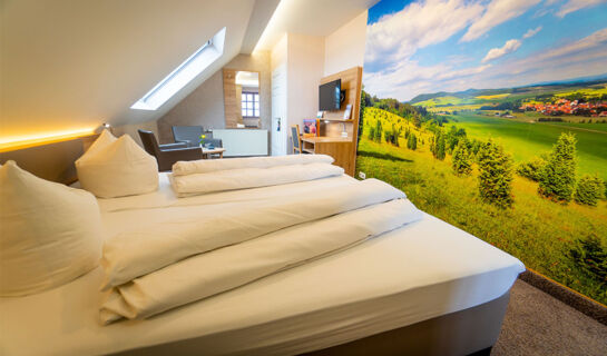 LANDHOTEL 