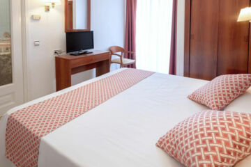 GHT BALMES HOTEL, APARTHOTEL & SPLASH Calella