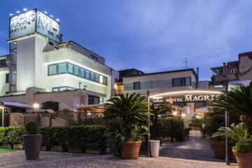 MAGRI'S HOTEL Naples